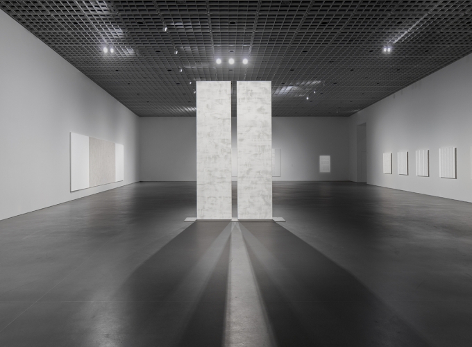 Amorepacific Museum of Art, Mary Corse: Painting with Light